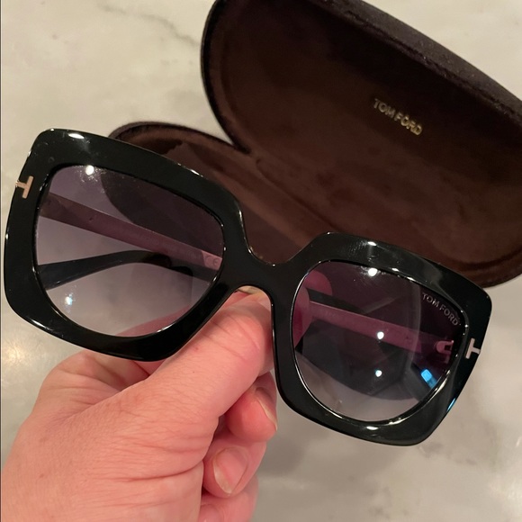 TOM FORD | oversized square sunglasses - Picture 15 of 16